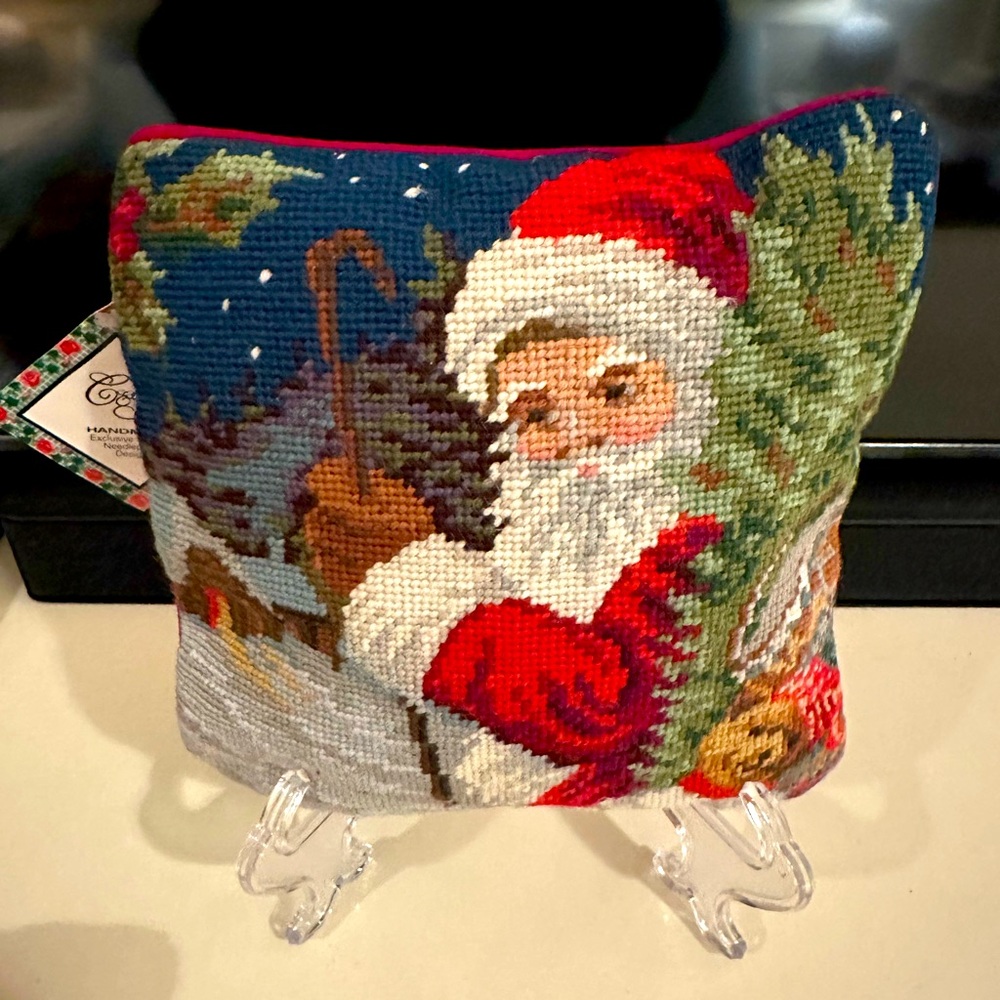 NWT NEW Handmade Wool Cotton Needlepoint Zip Santa Christmas Pillow Rare Signed